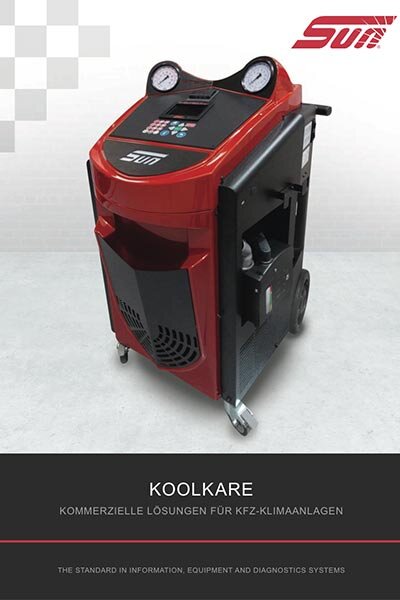 Das Bild zeigt zwei mobile SUN-Klimageräte in Rot mit Display, Bedientasten und Anschlussschläuchen, aufgestellt in einer Werkstattumgebung.