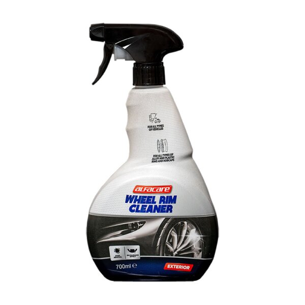 Eine weiße Sprühflasche mit schwarzem Sprühkopf, darauf steht „alfacare Wheel Rim Cleaner“, darunter ist ein Foto von einem glänzenden Autoreifen und ein paar Piktogramme. Die Flasche ist für verschiedene Felgentypen geeignet und umfasst 700 ml.