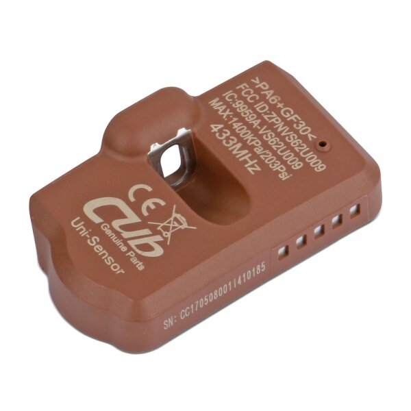 Das Bild zeigt ein braunes rechteckiges Gerät mit abgerundeten Kanten und einer Öffnung in der Mitte, auf dessen Oberfläche mehrere weiße Aufschriften zu sehen sind, darunter „Cub Genuine Parts Uni-Sensor“, technische Daten wie „433MHZ“ sowie verschiedene Nummern und Symbole.